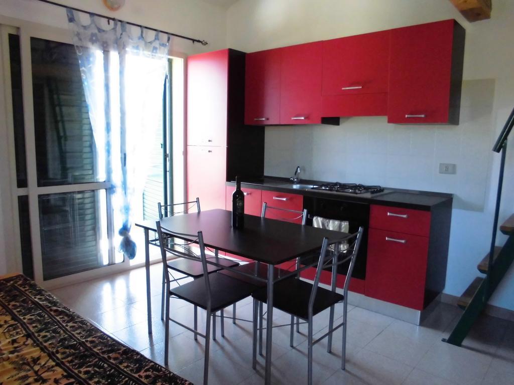 Ferienwohnung Porto Ottiolu Zimmer foto